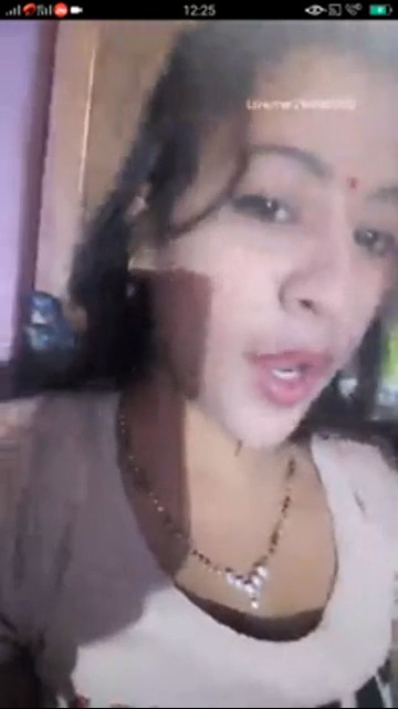 Desi bhabhi talking naughty and dirty with strangers on webcam