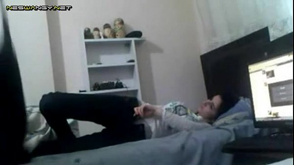 Indian HD porn video of a sexy NRI fuckign her boyfriend in her dorm